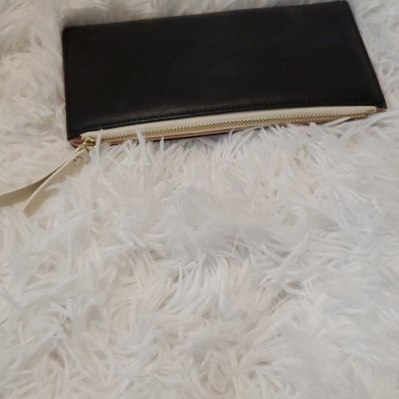 Wallet - Picture 3 of 5